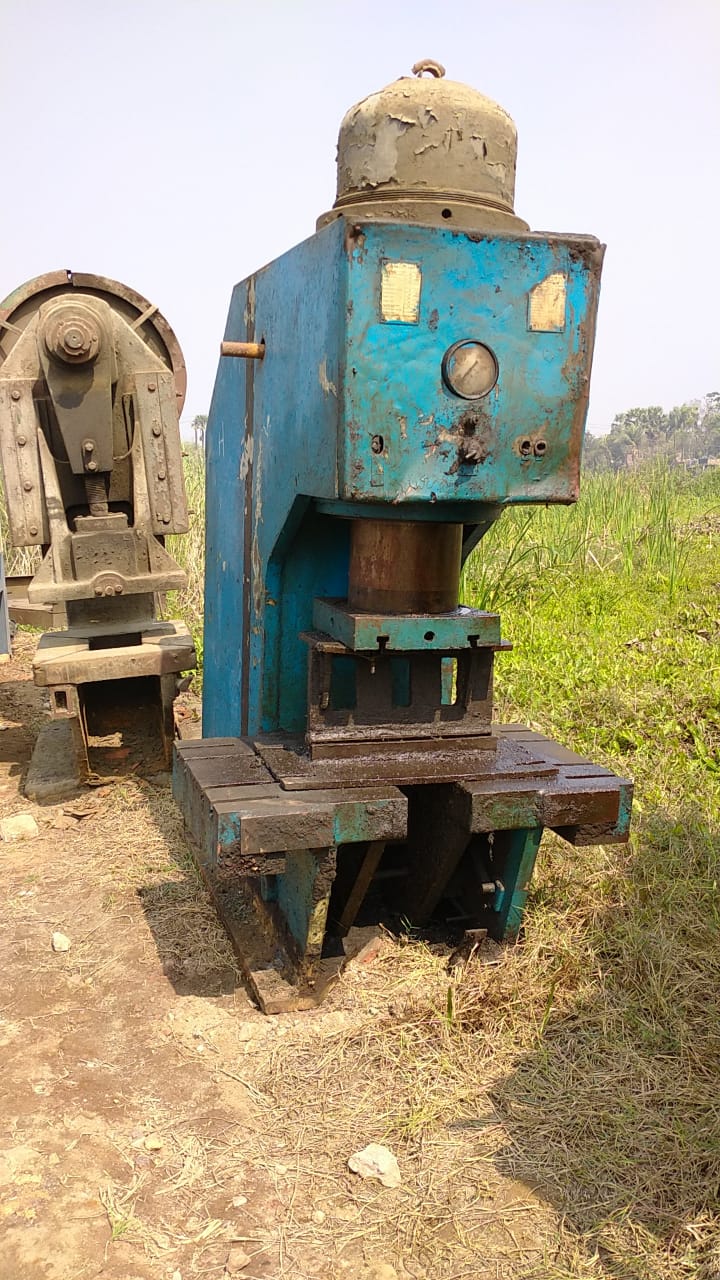 250 (Ton) Hydraulic Press Machine
