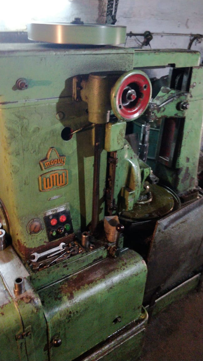 5 (Dp) gear hobber machine 