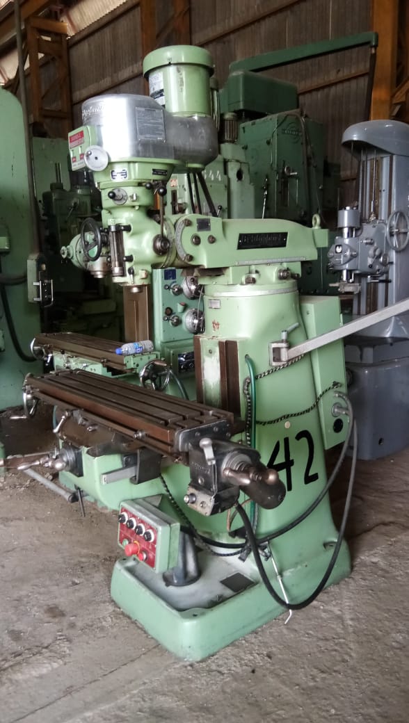 1250 x 250 x 250 Vertical Milling Machine