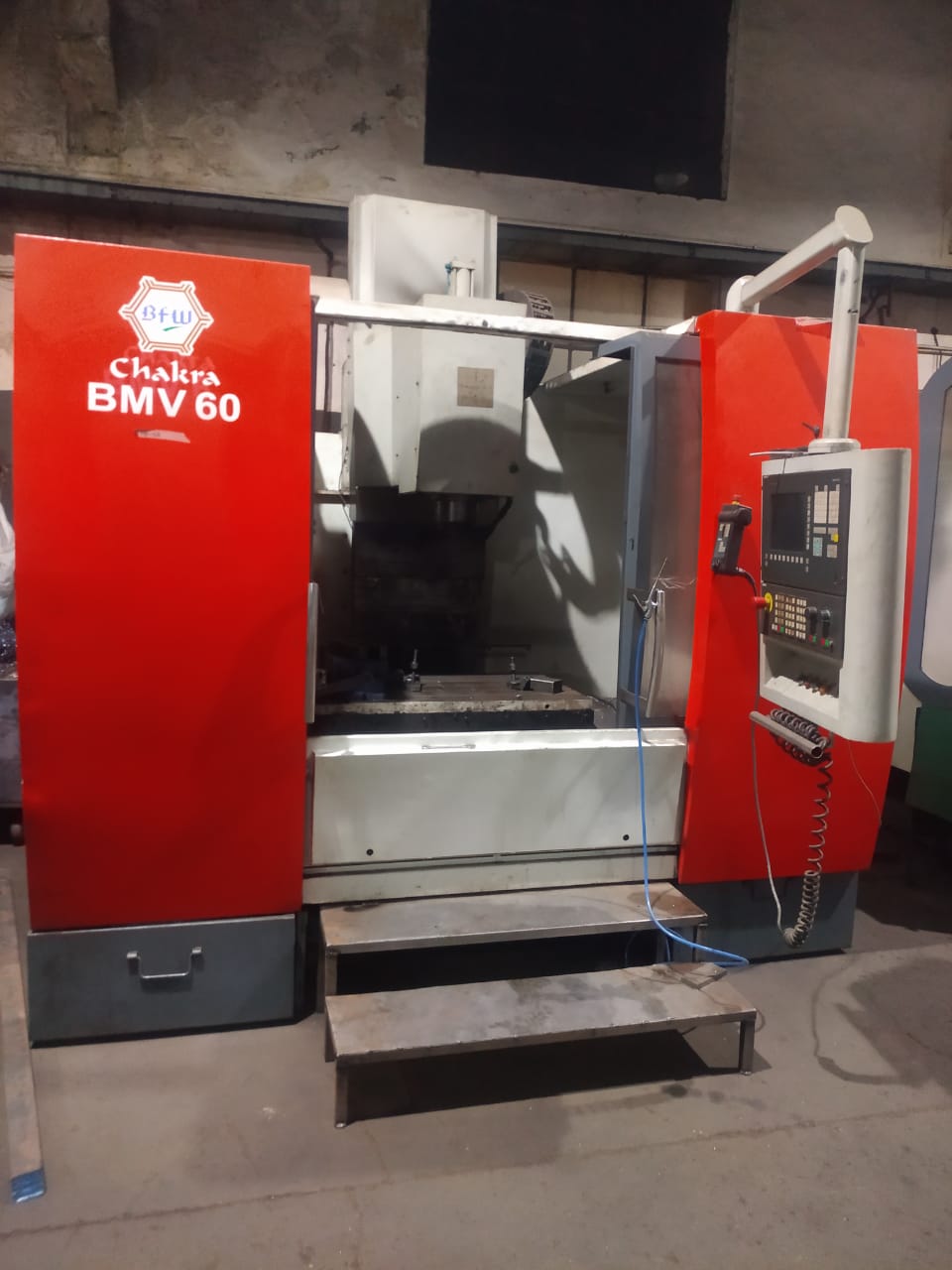 1050 x 610 x 610 (axis size) 3 Axis VMC Machine