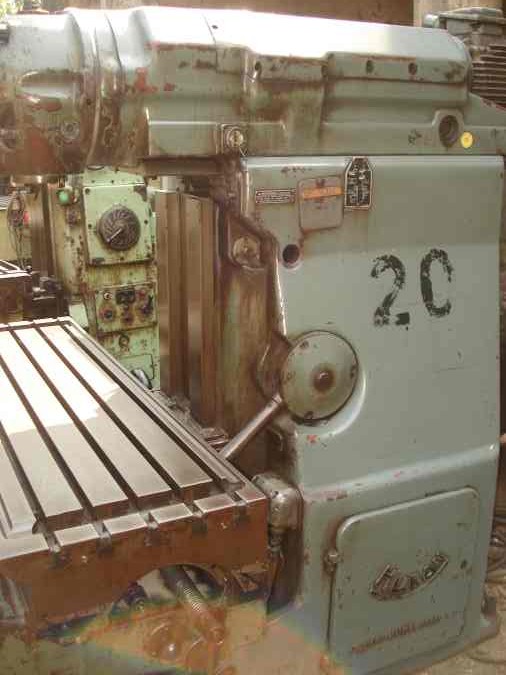 1800 x 470 x 470 Vertical Milling Machine