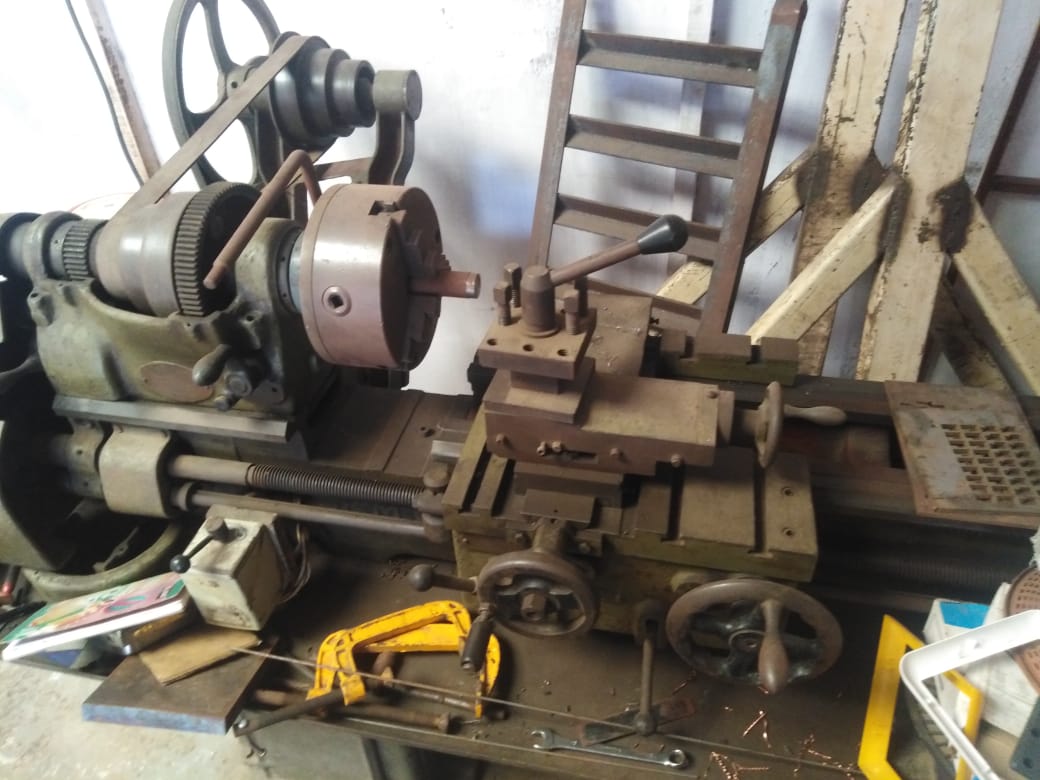 1220 x 200 x 50 Medium Duty Lathe Machine