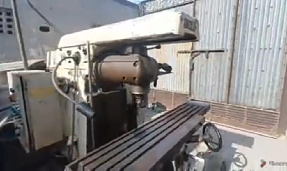 1520 x 300 x 300 Universal Milling Machine