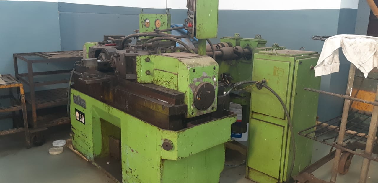 1000 (length) Centerless Grinding Machine
