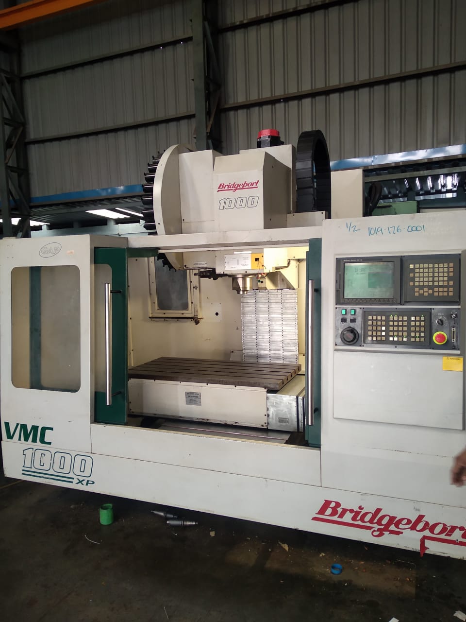1020 x 610 x 600 (Axis size) 3 Axis VMC Machine