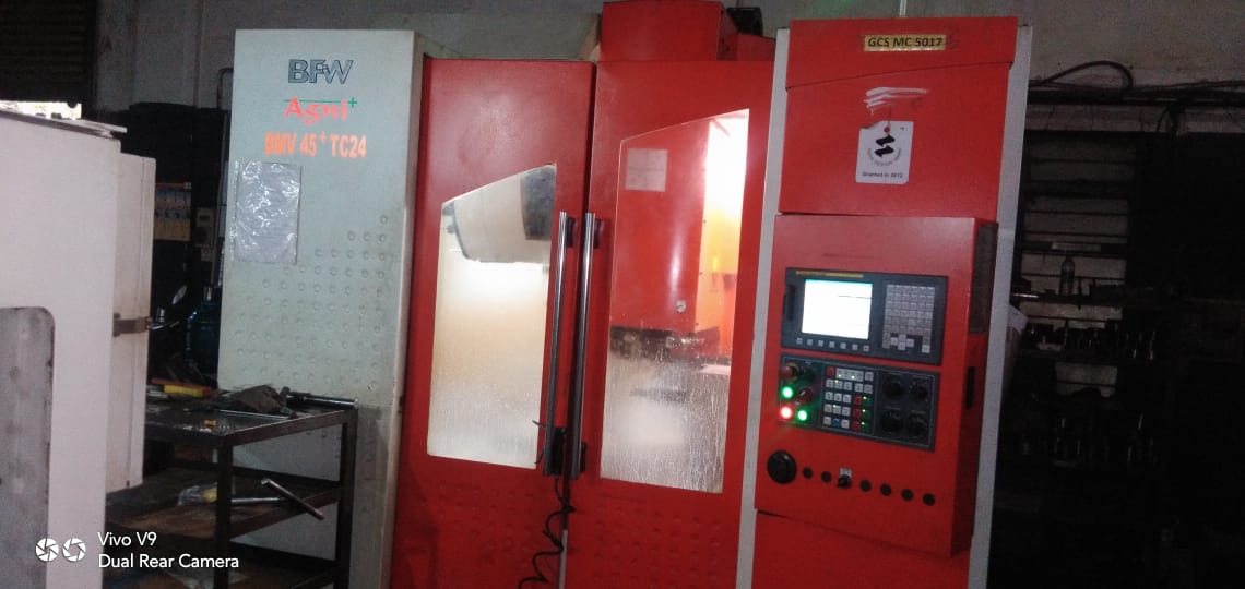850 x 600 x 600 (Axis Size ) 4 Axis VMC Machine