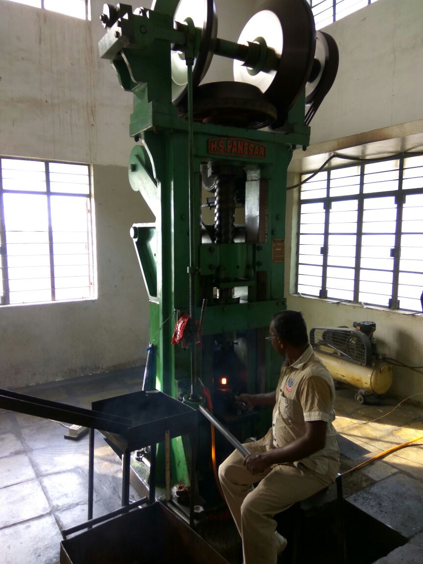 150 (Ton) Screw Press Machine