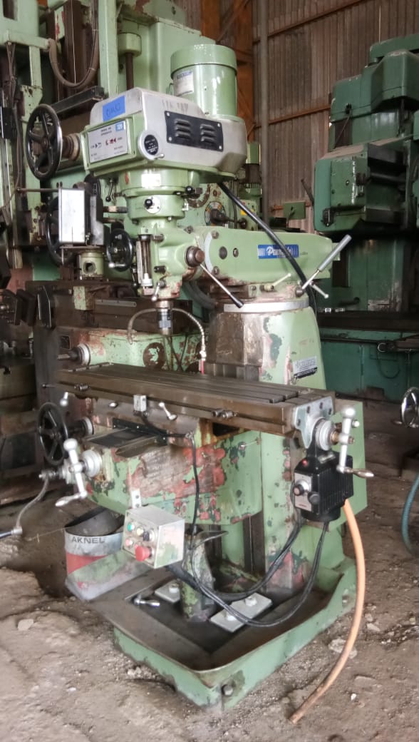 1250 x 250 x 250 Vertical Milling Machine