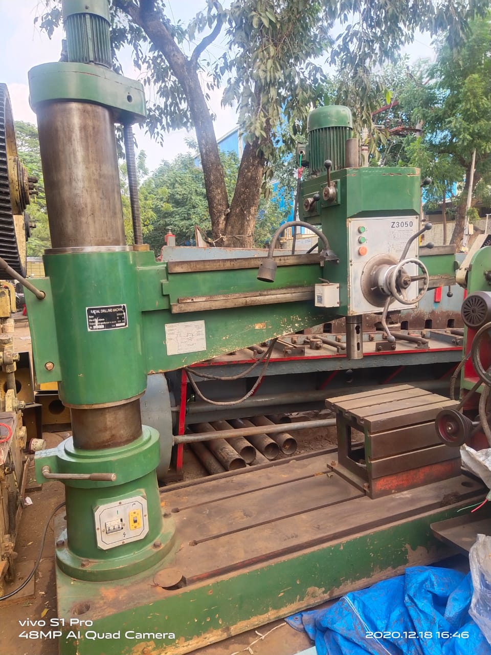 700 X 400 X 400 X 50 (Capacity) Radial Drill Machine