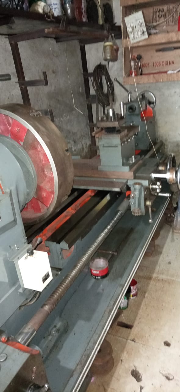 2745 x 380 x 125 Heavy Duty Lathe Machine