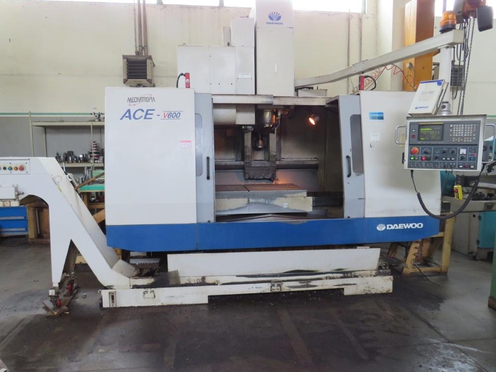 1260 x 600 x 560 (axis size) 3 Axis VMC Machine