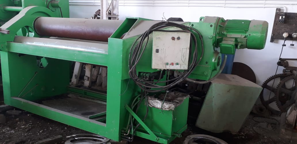 2000 x 25 ( Thickness ) 4 Roll Plate Bending Machine