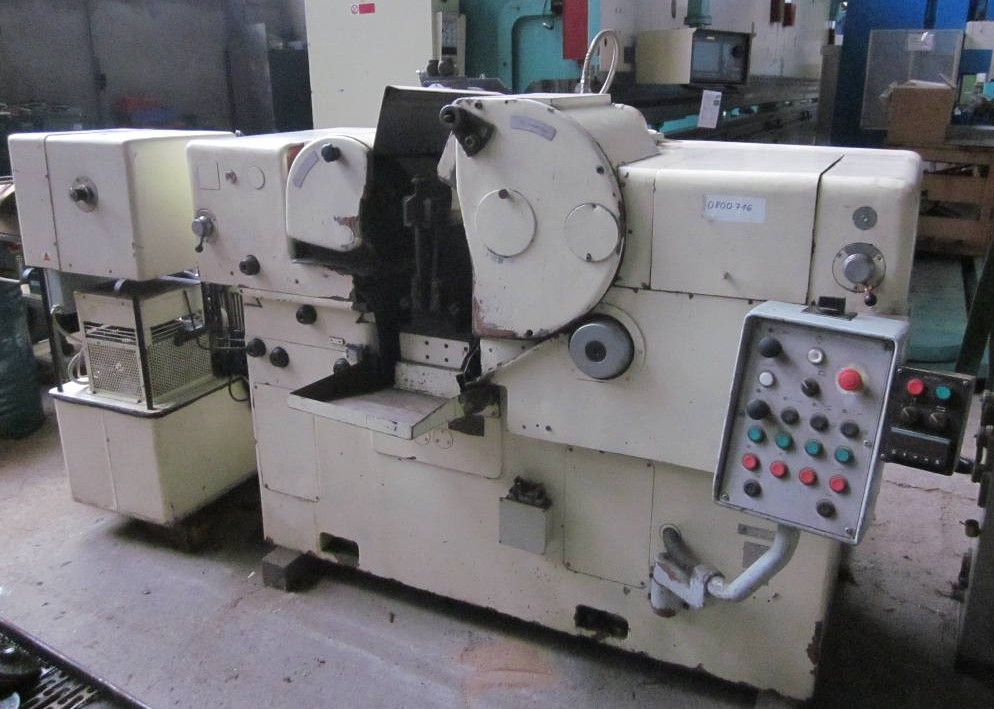 800 X 300 Centerless Grinding Machine