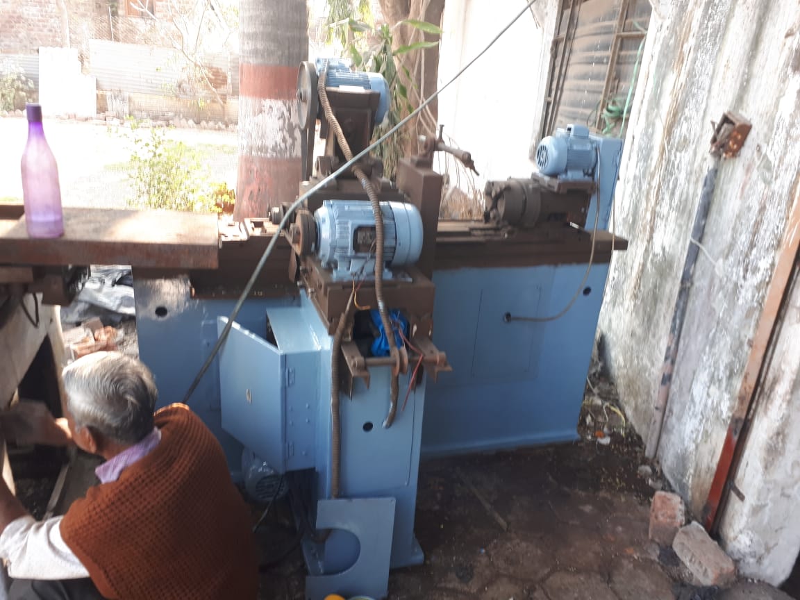 650 (length) Cylindrical Grinding Machine
