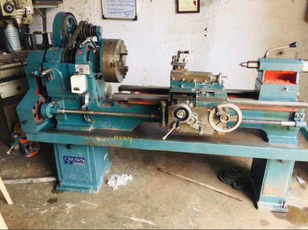1830 x 200 x 50 Medium Duty Lathe Machine